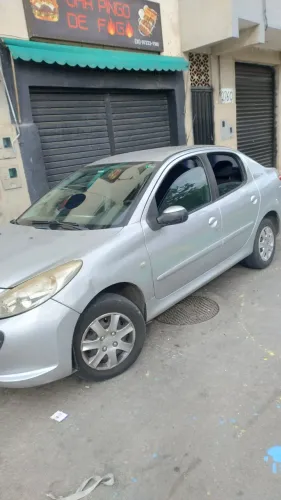 Peugeot 207 Sedan Passion XR 1.4 Flex 8V 4P 2011