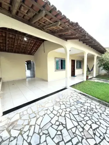 Casa - 3 quartos 2 banheiros