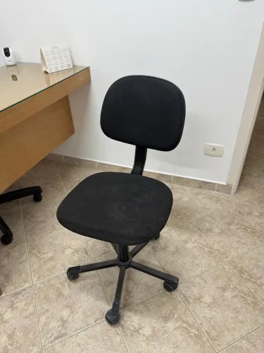 Cadeira de escritório antiga