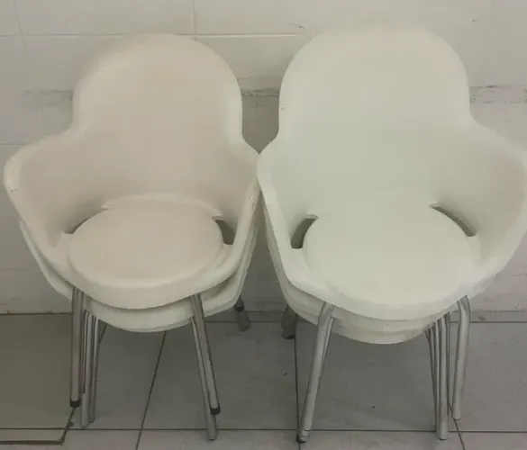 Cadeira Plástica Branca