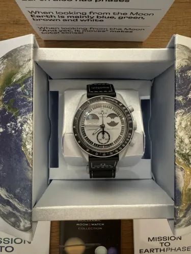 Relógio Moonswatch Omega Earthphas
