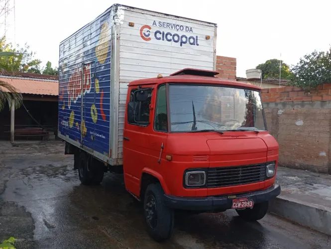 608 D baú