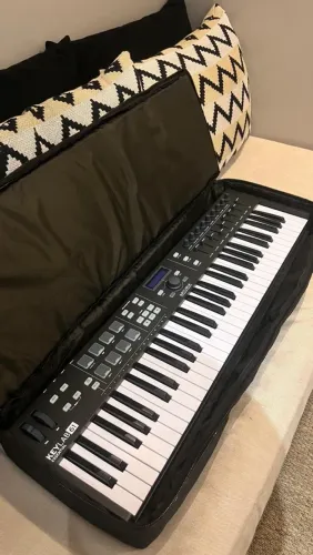 Teclado controlador Arturia Keylab 61 