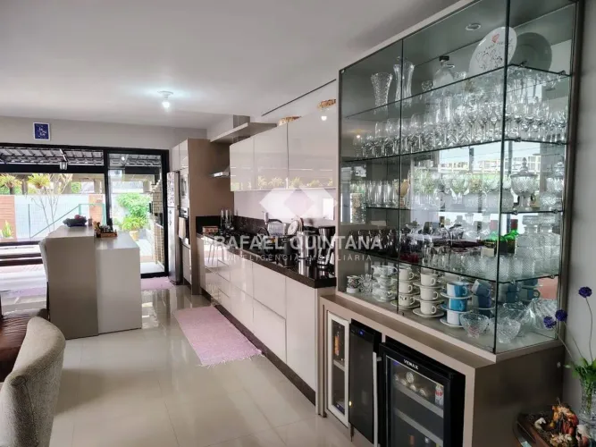 Casa à Venda, 3 Quartos sendo 3 suítes, 2 Vagas, Cachoeira do Bom Jesus, Florianópolis - S