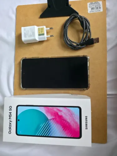 Samsung M54 5G 256GB 8GB RAM + Carregador | Estado de Novo