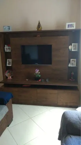 Painel para TV em madeira - MERCÊS/MG