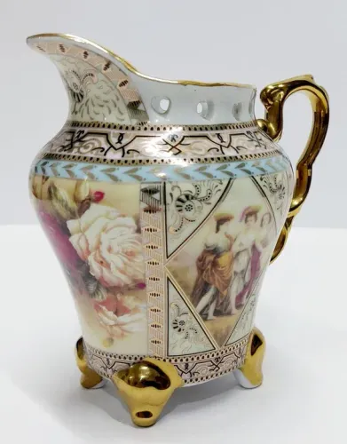 Leiteira ou Jarrinha Porcelana Estilo Europeu Art 'noveau Cenas Galantes 