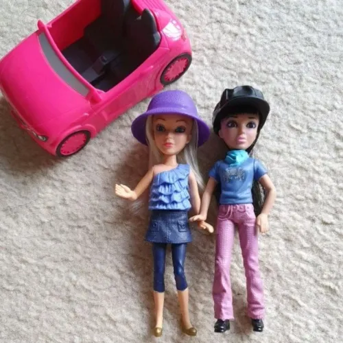 Bonecas Miniaturas Barbie Loira e Morena + Miniatura do Carro Rosa da Barbie McDonald's