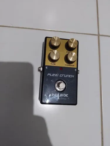 Pedal nux plexi crunch para guitarra