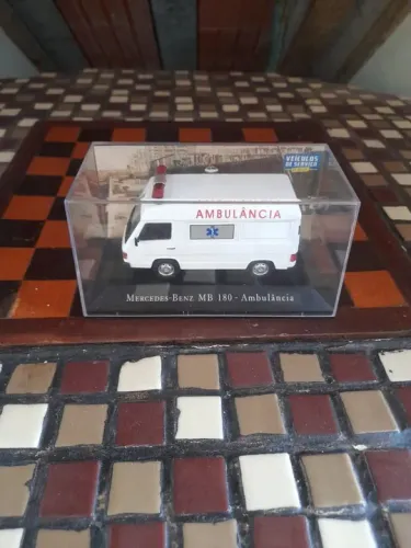 Miniatura de carro de serviço Mercedes Benz MB 180