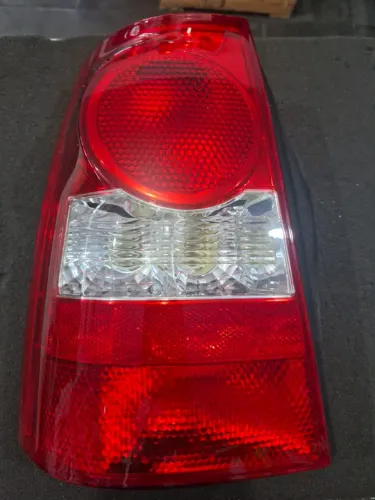 Lanterna Volkswagen Parati 2006 a 2012 cristal esquerdo 