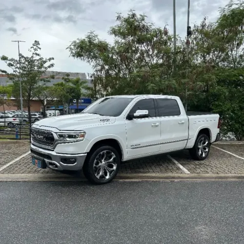 Ram 1500 Limited 5.7 CD 4X4 Aut. 2024