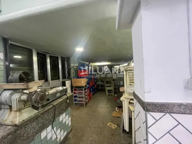 Loja : / Comercial / Centro