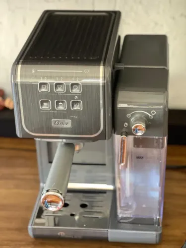 Cafeteira espresso Oster PrimaLatte Touch
