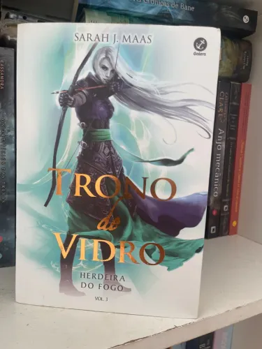 Livro Herdeira do Fogo - 3 Volume da Saga Trono de Vidro por Sarah J Maas