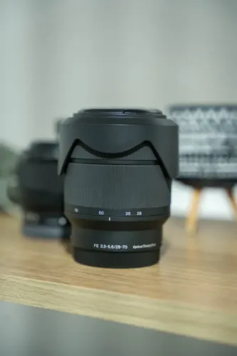 Lente Sony 28-70mm 3.5 - 5.6 FE