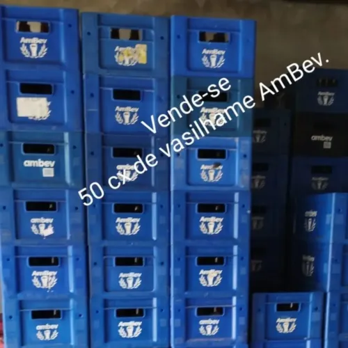 Vasilhames de barigudinhas e Vasilhames de Coca-Cola 