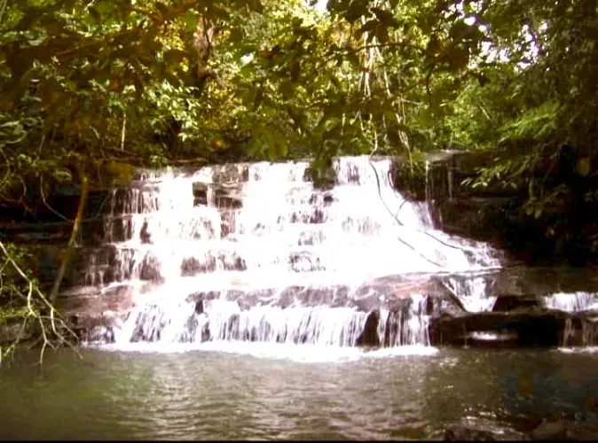 Chácara (cachoeira) em Chapada dos Guimarães 2 hectares