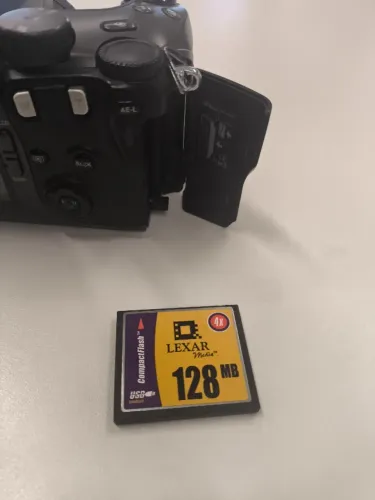 Câmera FinePiX S602Z