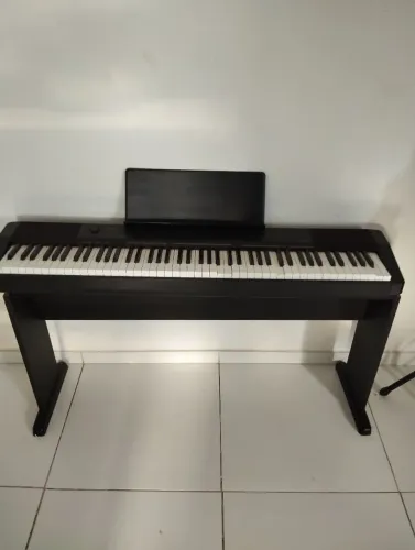 Piano elétrico
