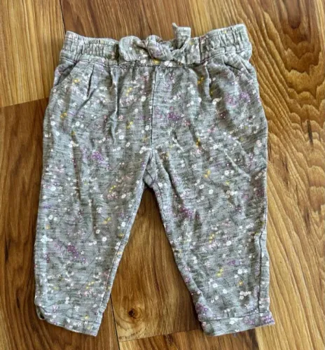 Calça Koala tamanho 6-9  meses importada (desapego)