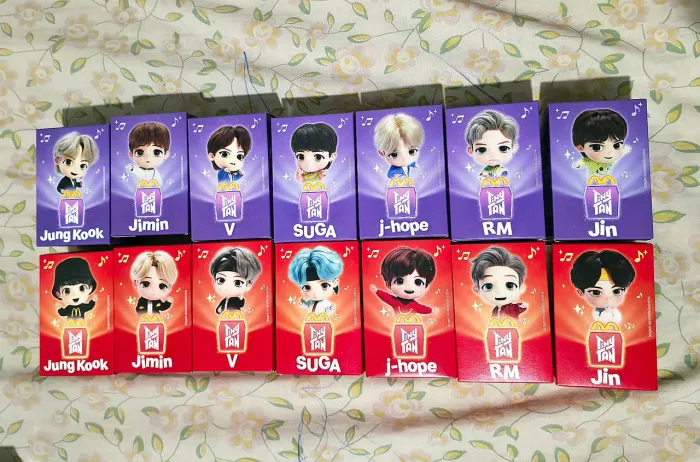 Coleção BTS Tiny Tan BTS (7 unidades)