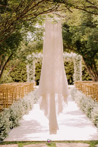 Vestido de noiva longo e curto renda bordada