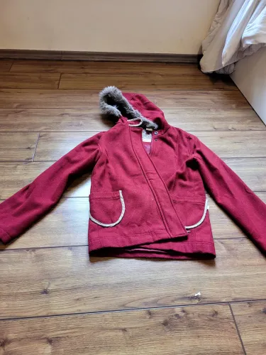 Casaco de inverno infantil vermelho