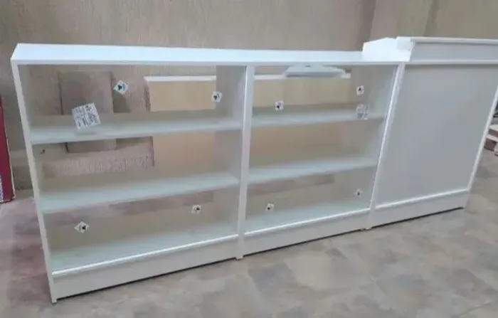 BALCÃO CAIXA + BALCÃO VITRINE 