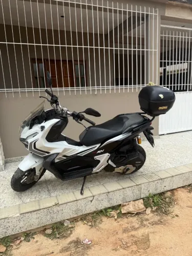Moto em perfeita condição