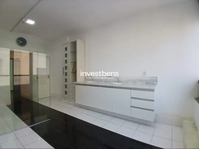 Sala Comercial para Locação na Savassi 28m². Excelente Localização!