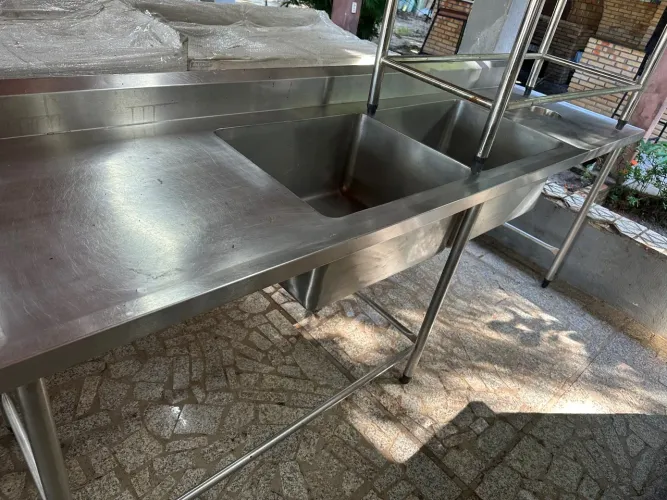 Bancada de Aço Inox com Cubas - Ideal para Cozinha Profissional