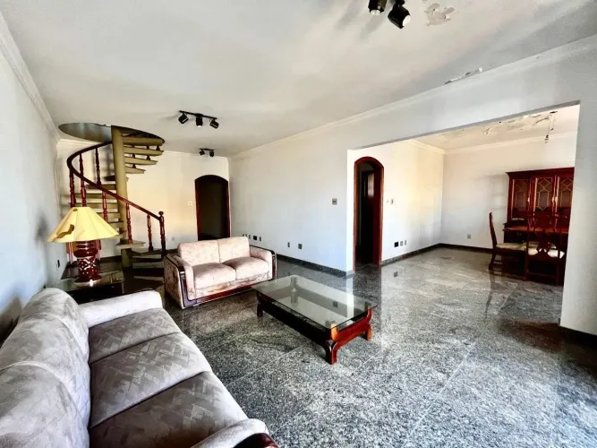 Cobertura duplex com piscina á venda no Boqueirão, em Santos