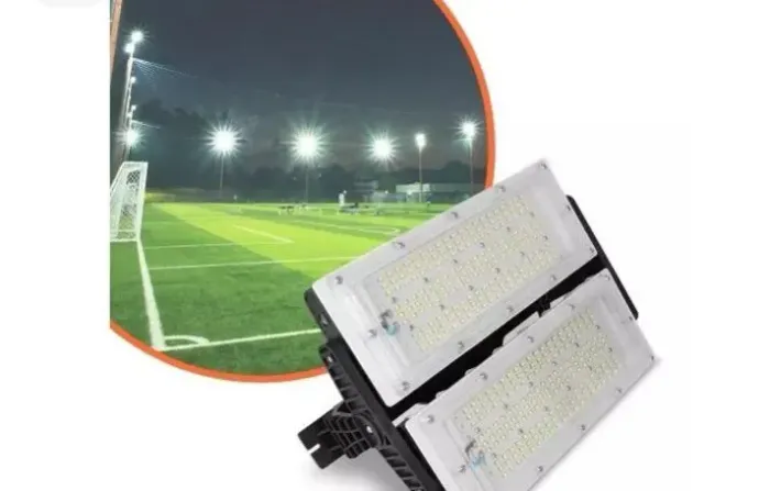 Refletores LED de Alto Desempenho para Iluminação Esportiva. Tenho 12 unidades com nota.