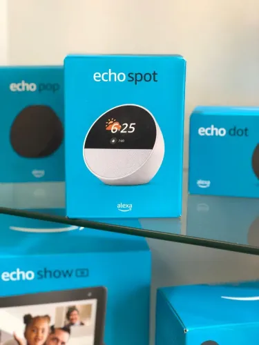 Echo Spot - Assistente de Voz Inteligente