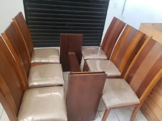 Mesa de sala tampa de vidro 6 cadeiras
