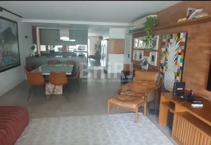 CONDOMINIO LE PARC