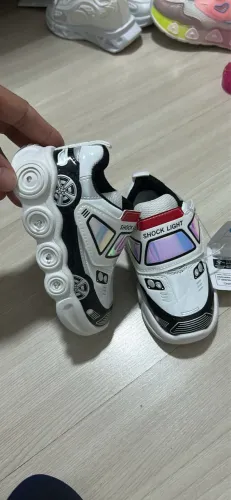 Tênis modelo carro 22/23 novo 