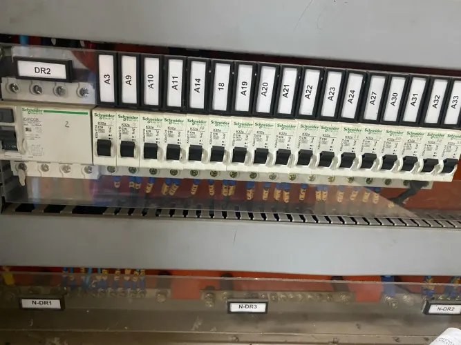 Eletricista e pequenos reparos e marido de aluguel 