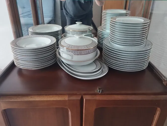 Aparelho de Jantar Completo em Porcelana Schimdt