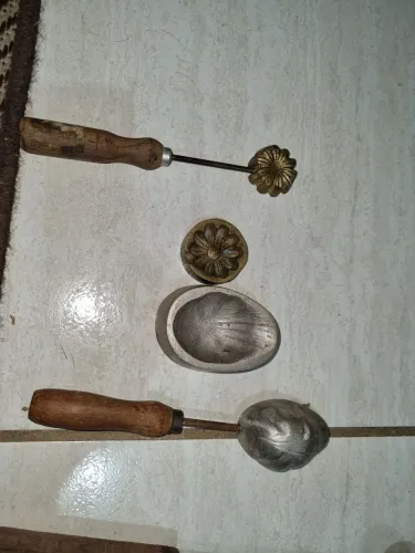 Antiguidade,artesanato para flor de cera 