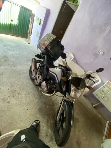 Fan 150 esdi com roupa da 160