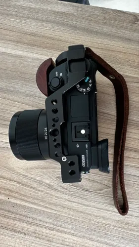 Câmera Sony Alpha A6500 + Lente 28-70mm - Excelente estado