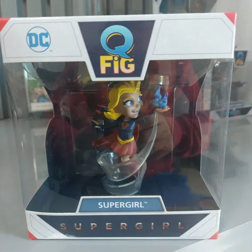Action Figure Supergirl Q-Fig - DC Comics