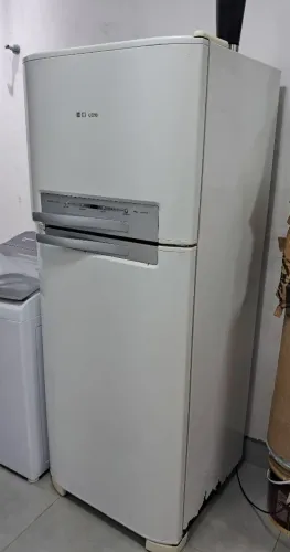 Geladeira Electrolux Frost Free DF46