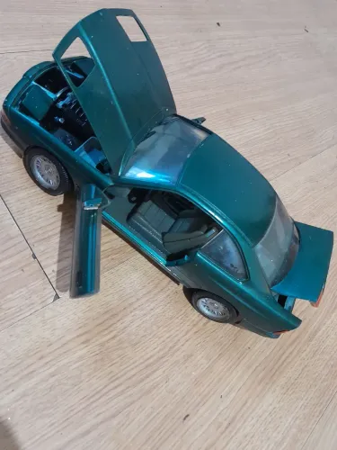 Carrinho colecionavel escala 1:18