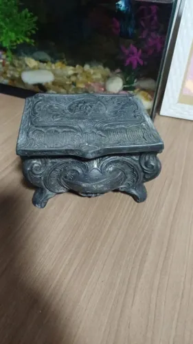 Caixa Porta-Joias de metal prateado - Estilo Luís XV