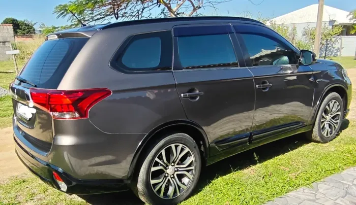 Mitsubishi Outlander 2.0 16V 160cv Aut. 2016