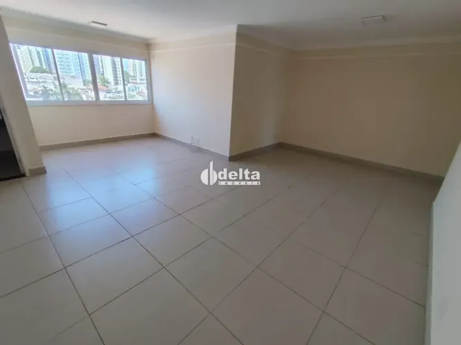Apartamento com 04 quartos disponível para locação no bairro Centro em Uberlândia-MG.
