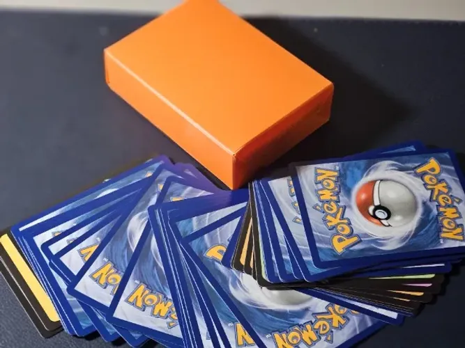 Lote 60 Cartas Pokemon | 5 Cartas Brilhantes e 1 Ultra Rara (EX) | Originais e Novas